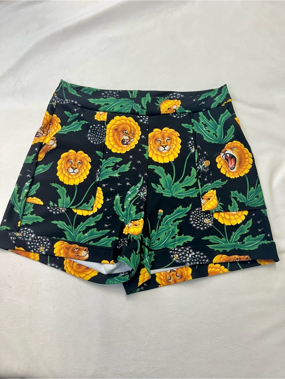 BlackMilk Floral Dandylion Women’s High-Waist Shorts - Picture 2 of 5